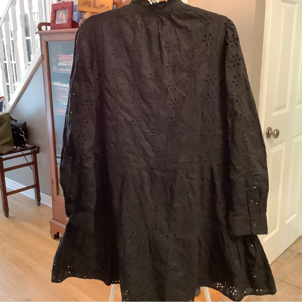 GAP Black Mini Eyelet Long Sleeved Dress, NWOT - Picture 5 of 7